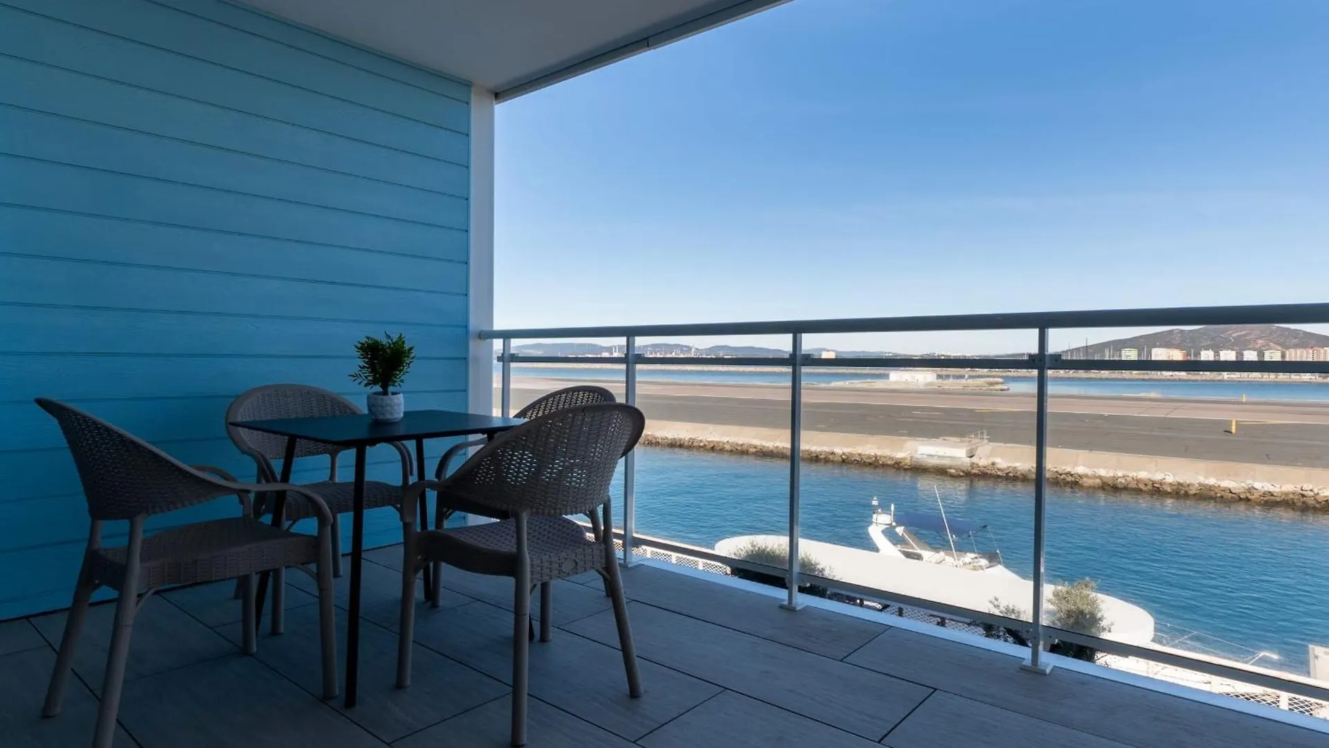 Marina Club Luxury-Hosted By Sweetstay Gibraltar