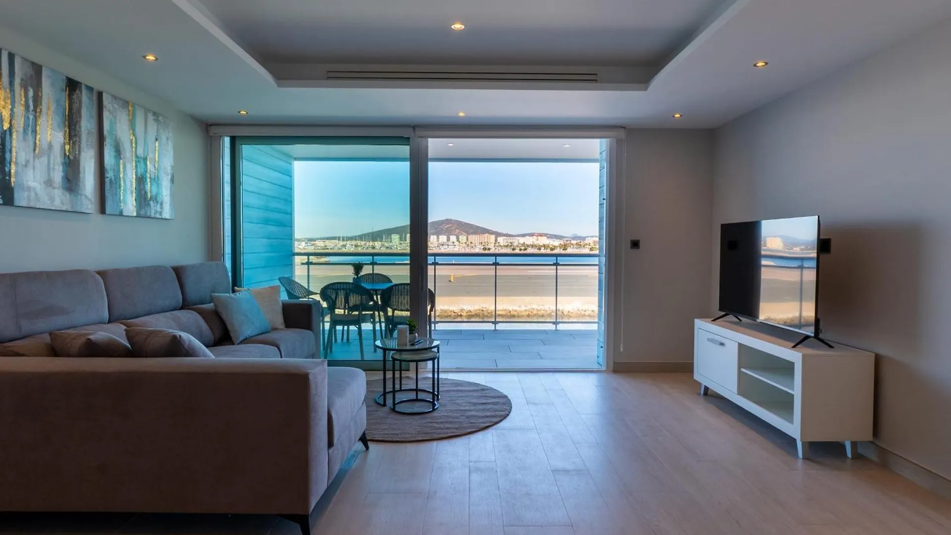 Marina Club Luxury-Hosted By Sweetstay Gibraltar