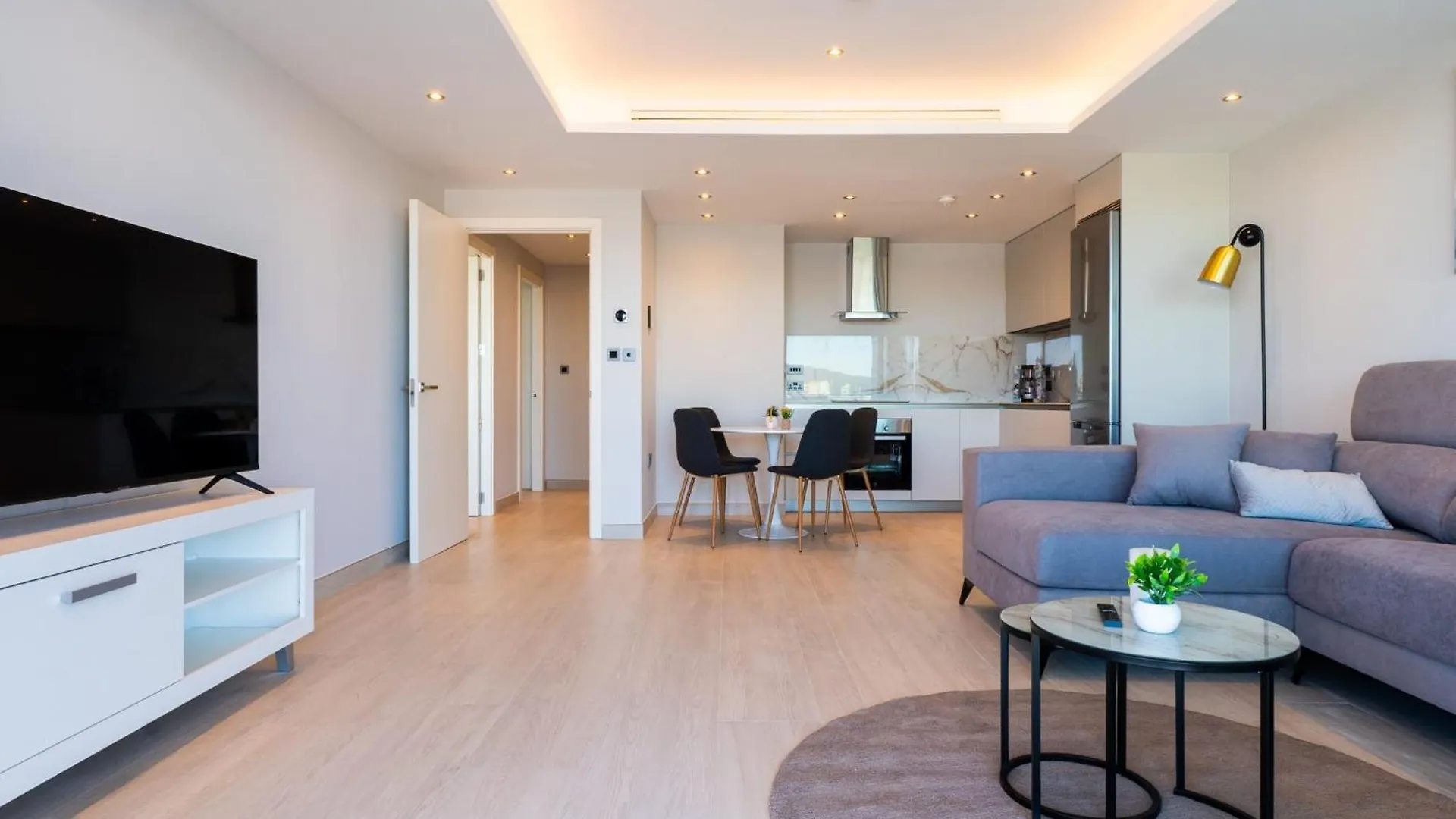 Marina Club Luxury-Hosted By Sweetstay Gibraltar Apartment